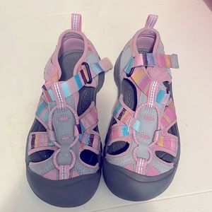 Adorable Keen Sandals